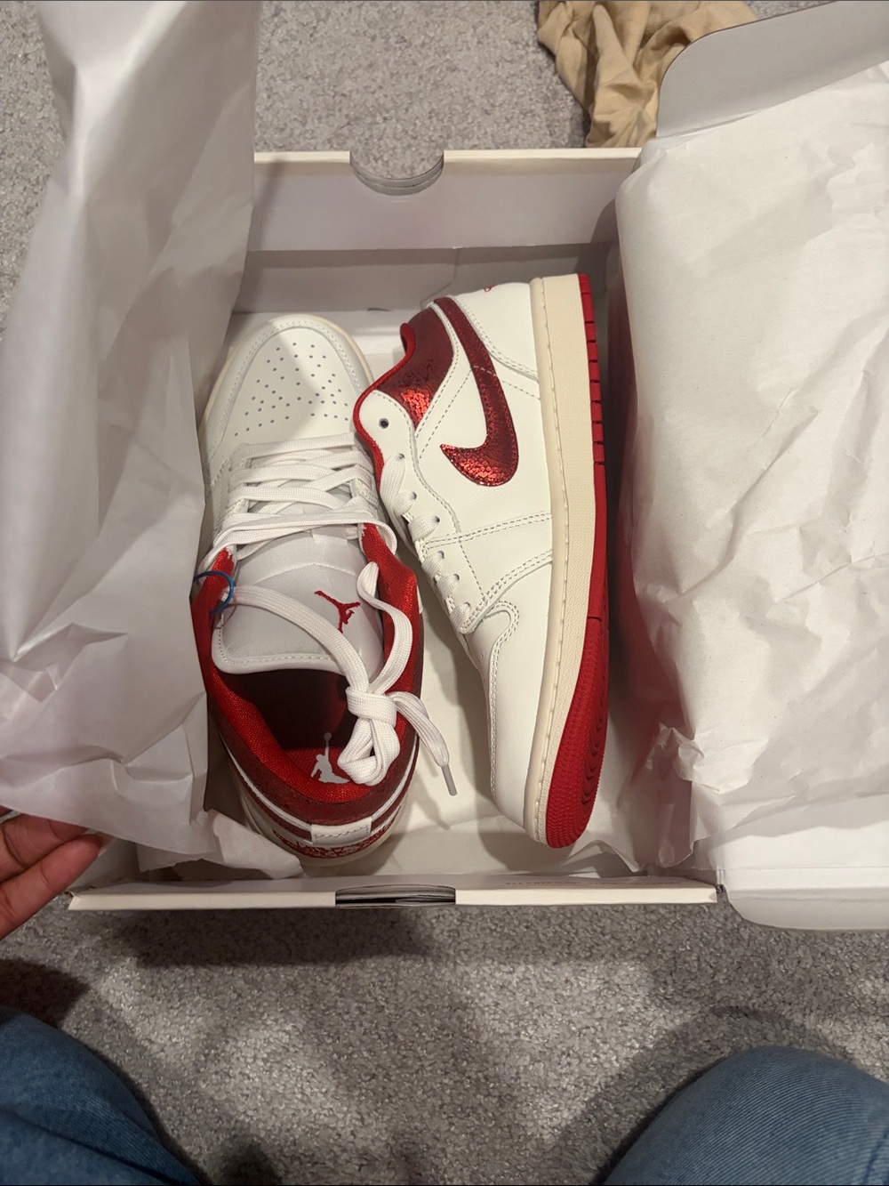 Nike Kids Low-Top Sneakers in White and Red